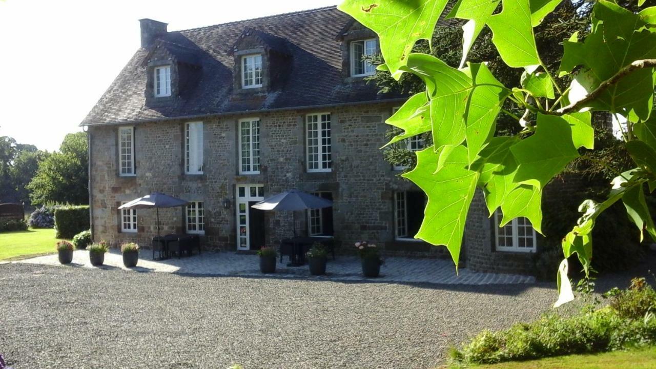 Manoir De La Porte Hotel Sainte-Pience Esterno foto