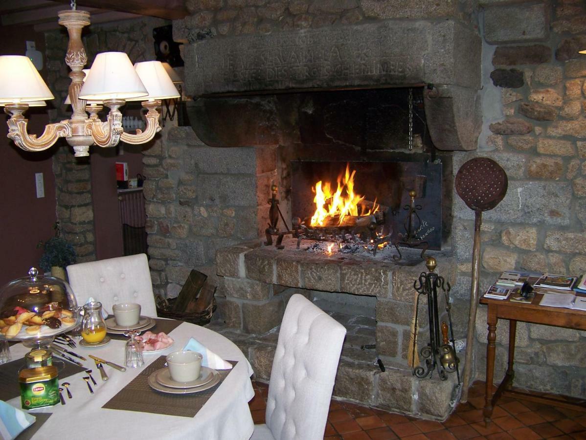 Manoir De La Porte Hotel Sainte-Pience Esterno foto